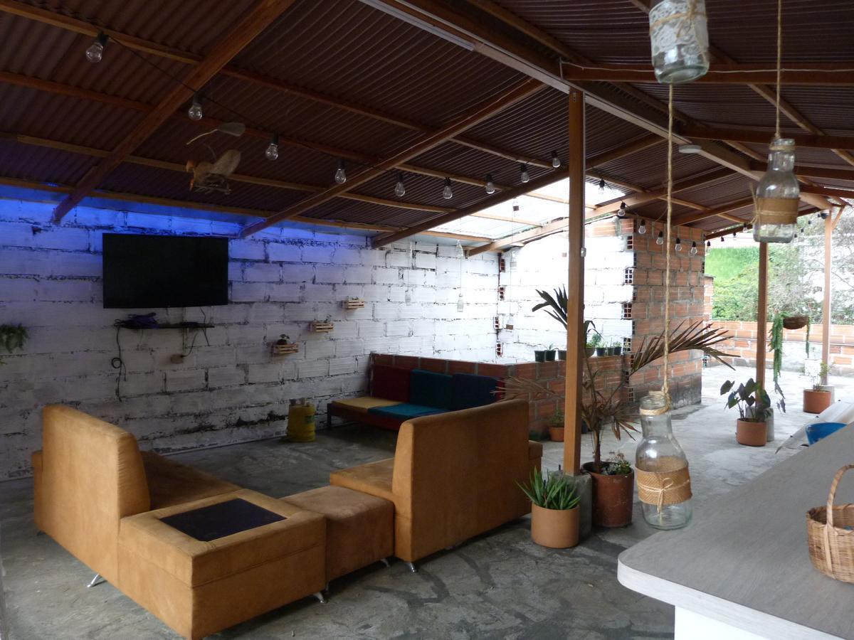 El Descanso Donde Sara Albergue Medellín Exterior foto